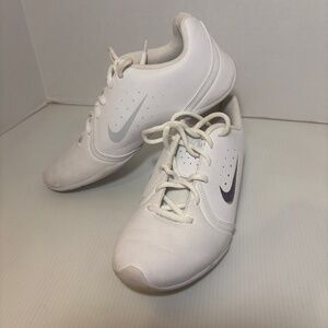 Nike Sideline IV Cheerleading Shoes Womens Size 7.5 White - WORN ONCE 647937-100